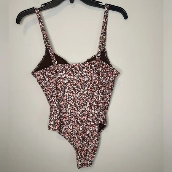 ⚡️NWT Refuge Floral One Piece Swimsuit - Picture 7 of 10